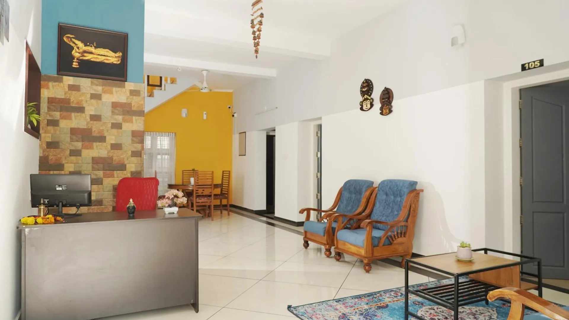 Проживание в семье Orange Valley Town Residency Тривандрум