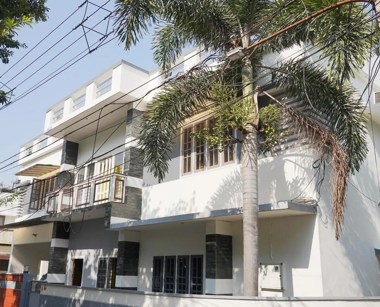 Orange Valley Town Residency Тривандрум