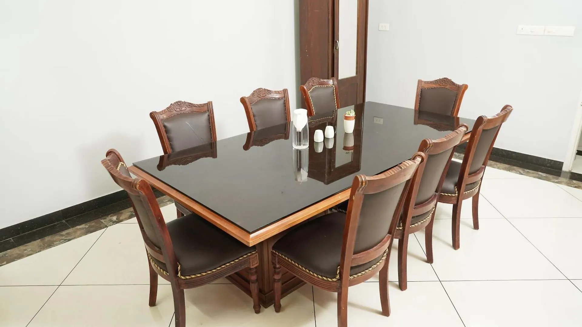 Homestay Orange Valley Town Residency Thiruvananthapuram